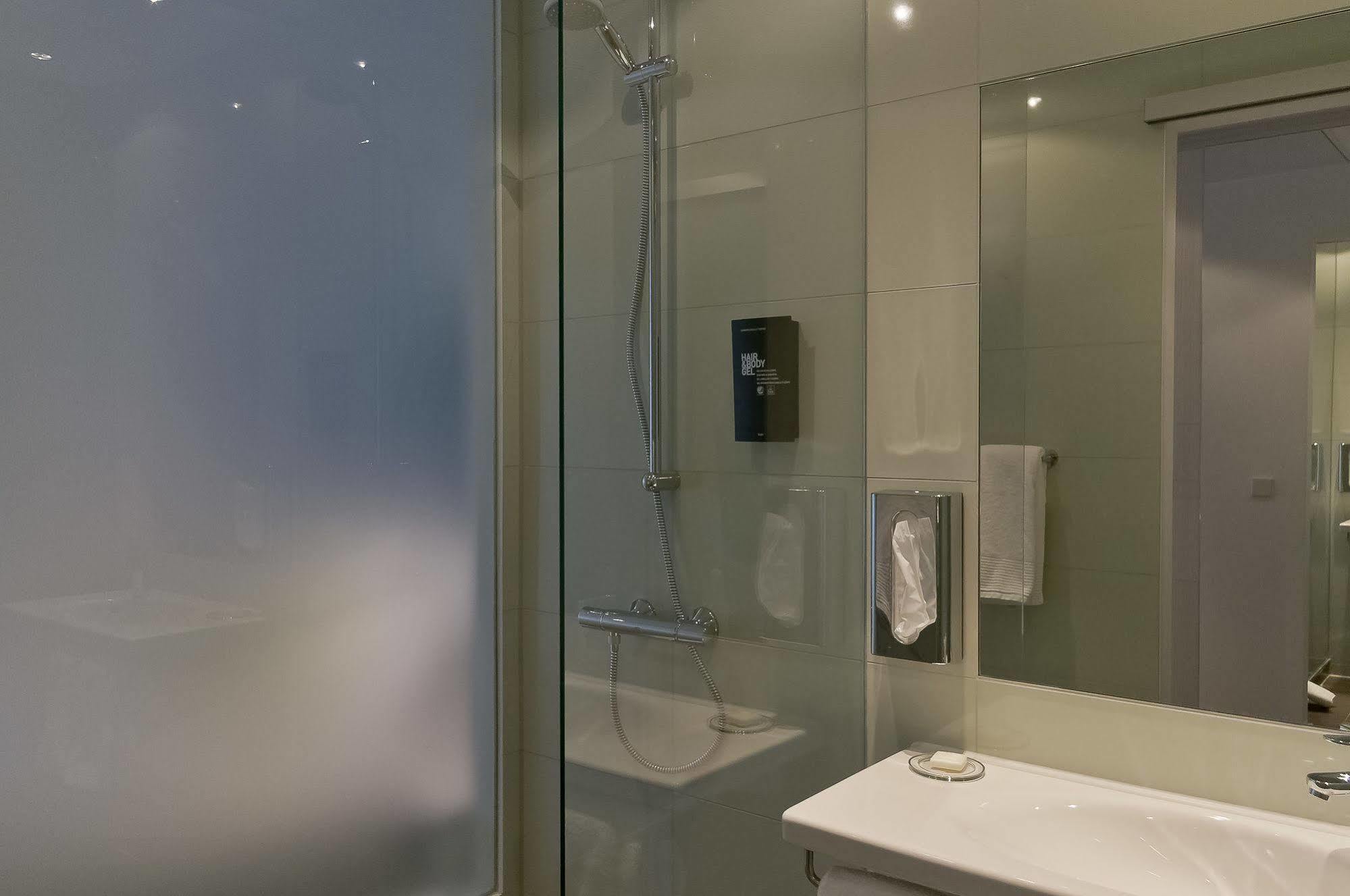 Super 8 By Wyndham North Hotel Munich
