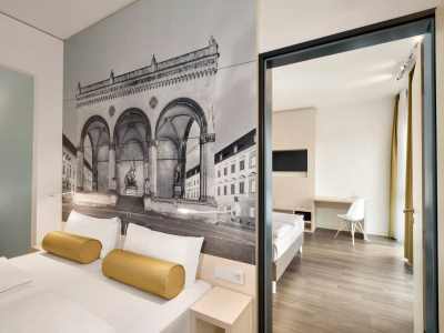 Super 8 By Wyndham North Hotel Munich